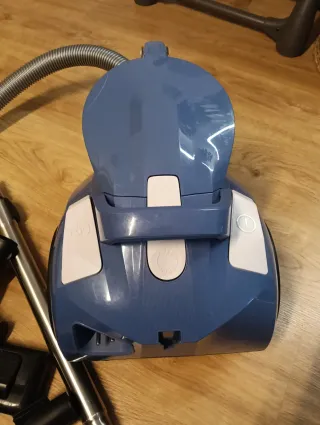 Aspiradora Rowenta Compact Power XXL