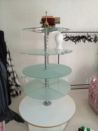 Estantería de cristal para tiendas. Venta en perso