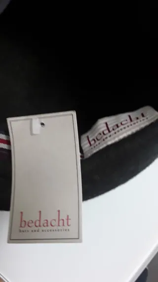 Sombrero de lana 100% verde oliva