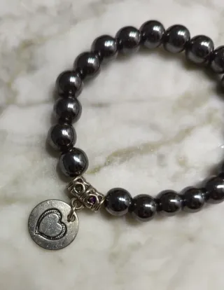 Par de pulseras negra y roja