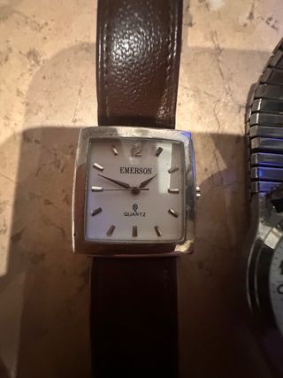 2 Orologi Quarzo Emerson e Ruixin da revisionare