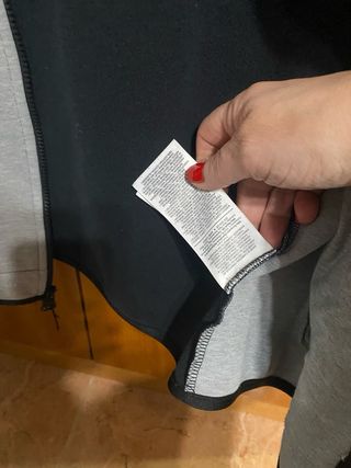 Chaqueta Nike Tech Original sin apenas uso, nueva