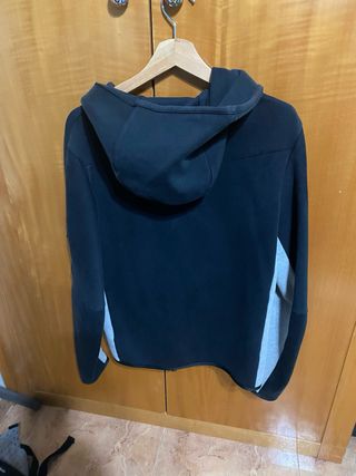 Chaqueta Nike Tech Original sin apenas uso, nueva