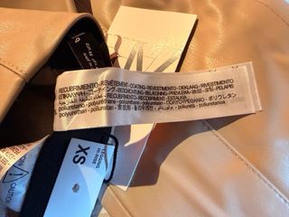 Pantalón Zara Piel Sintética Crema Talla XS