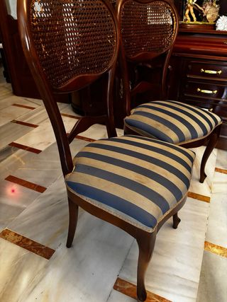 Lote 2 sillones y 6 sillas tapizadas