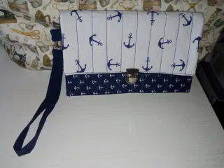 Bolso de mano náutico con anclas