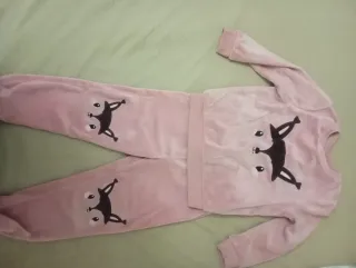 Conjunto niña rosa como de terciopelo rosa oscuro