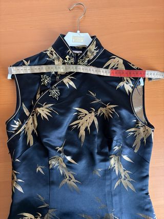 Vestido chino negro y dorado