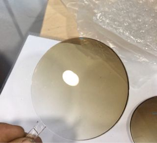 Cristales para gafas marrones.