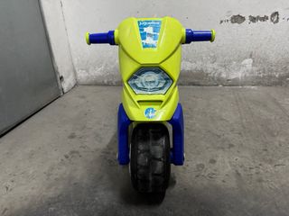 Moto correpasillos infantil
