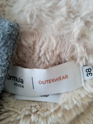 Chaqueta abrigo gris claro con capucha