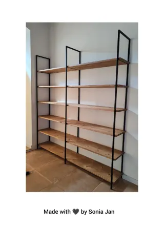 Scaffalature industriali in legno e ferro