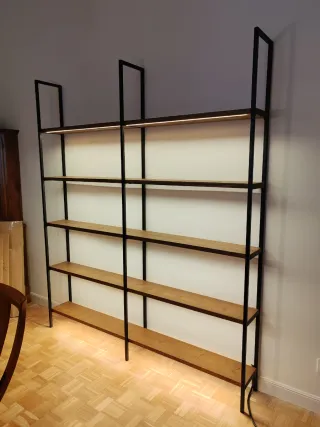 Scaffalature industriali in legno e ferro