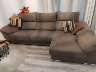 Sofá modular marrón de tela