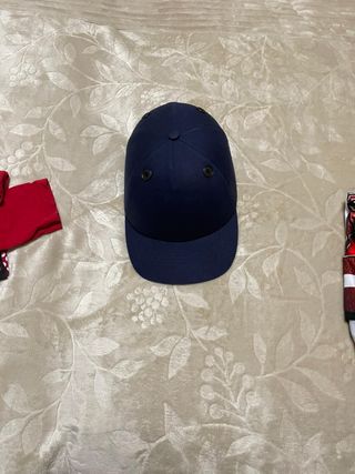 Gorra tipo casco azul