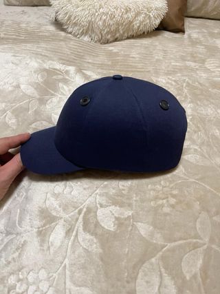 Gorra tipo casco azul
