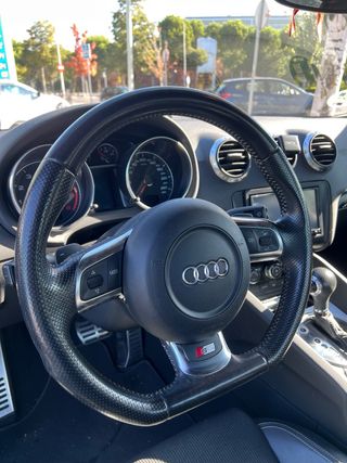 Audi TT  2.0 TFSI S-Tronic