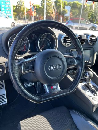 Audi TT  2.0 TFSI S-Tronic
