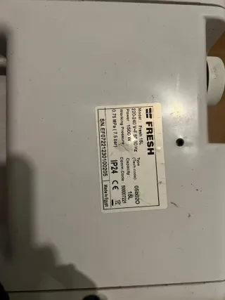 Termo Eléctrico 15L Seminuevo