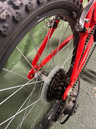 Bicicleta Infantil Atractor 20 Roja 6V