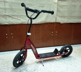 Patinete infantil rojo