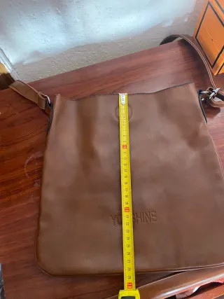 Bolso de piel marrón