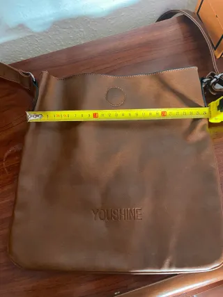 Bolso de piel marrón