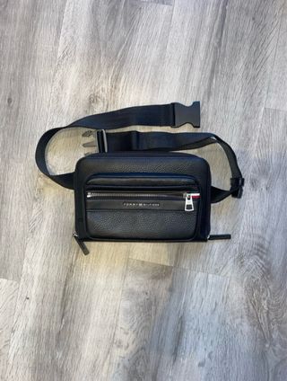 Riñonera Tommy Hilfiger Negra Original