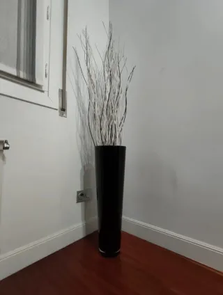 Jarrón Negro Alto Decorativo