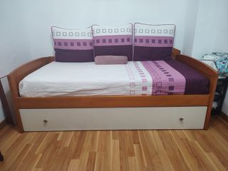 Mesita y cama nido madera de pino