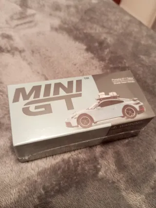 Coche MINI GT Porsche 911 Dakar