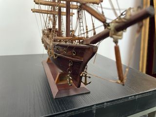 Barco de madera artesanal grande – Decoración náut