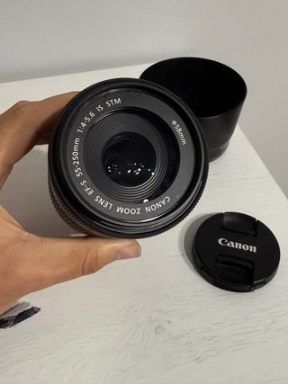 Objetivo Canon EFS 55-250mm con Parasol ET-63