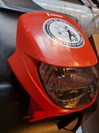 Careta Derbi Variant Roja