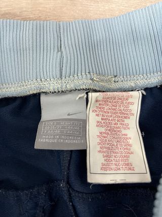 Conjunto deportivo Nike azul y gris