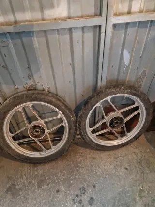 Ruedas Derbi Variant