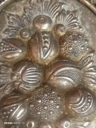 Centrotavola antico in metallo, peltro