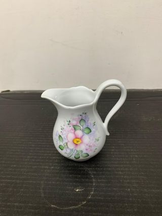 Bricchetto latte in porcellana dipinto a mano