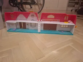 Casita de muñecas rosa y azul