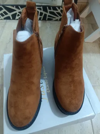 Botines marrones de ante