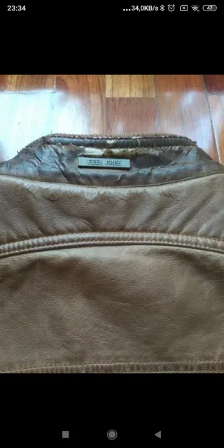 Cazadora símil piel Bershka Talla L