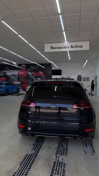 Volkswagen Golf R
