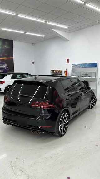 Volkswagen Golf R