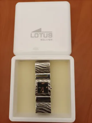 Reloj Lotus Mujer Negro y Plateado