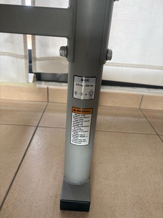 Banco de pesas con barras, discos y soporte