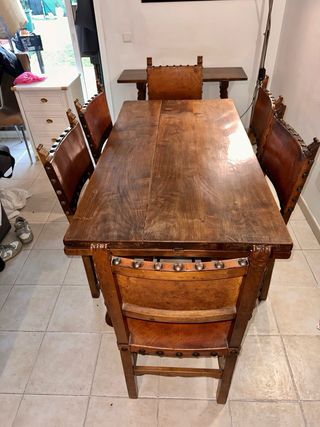 Mesa de comedor madera maciza nogal tallada
