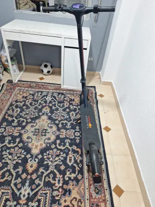 Patinete Eléctrico Red Bull Racing