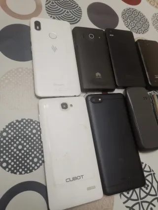 LOTE TELÉFONOS PARA PIEZAS