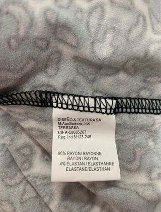 Vestido manga larga animal print. Talla 42