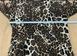Vestido manga larga animal print. Talla 42